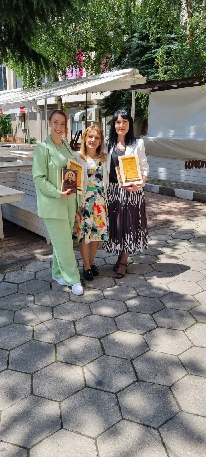 Поредна година учители от ДГ,,Никола Й. Вапцаров“ са отличени с приза „Учител на годината“