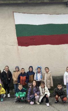 Децата от ДГ,,Никола Й. Вапцаров“ на посещение във Военното Поделение в Асеновград!